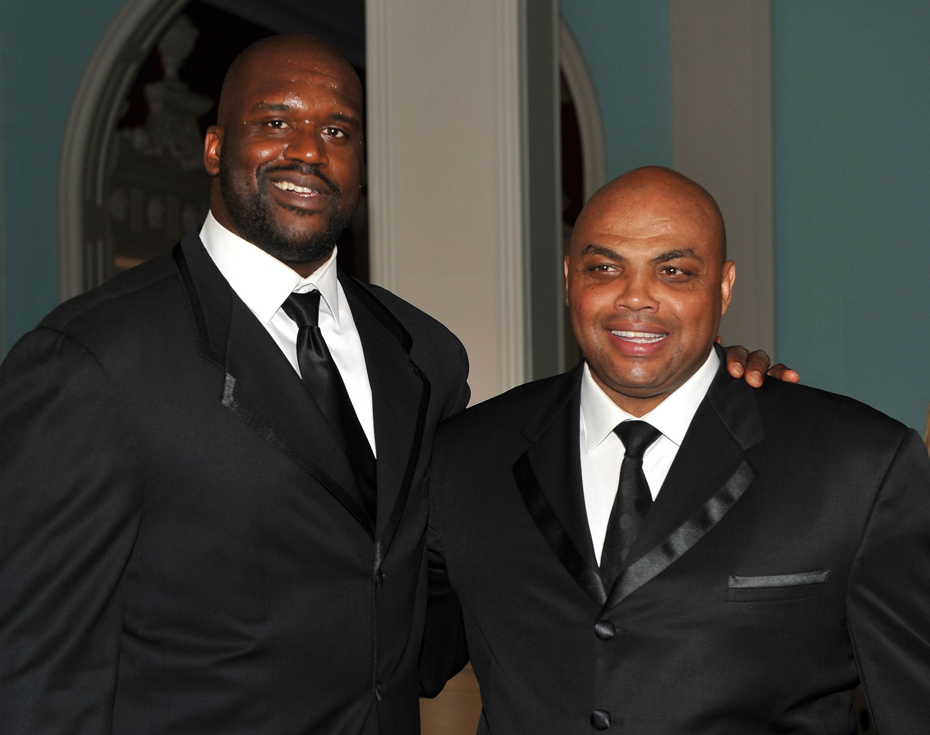 Shaq, Charles Barkley bicker over who was the worse defender