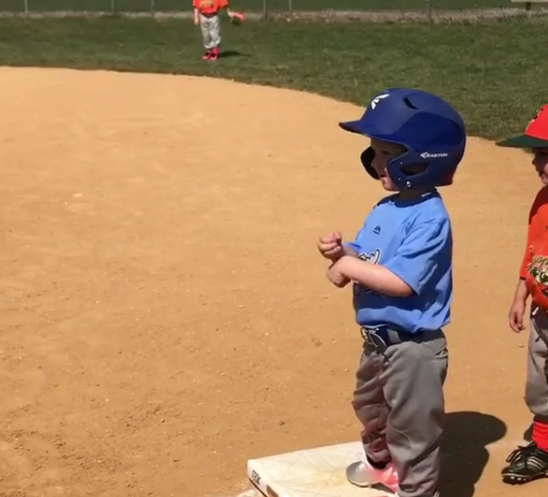 Todd Frazier's son rakes base hit, breaks out the salt n' peppa to  celebrate, This is the Loop