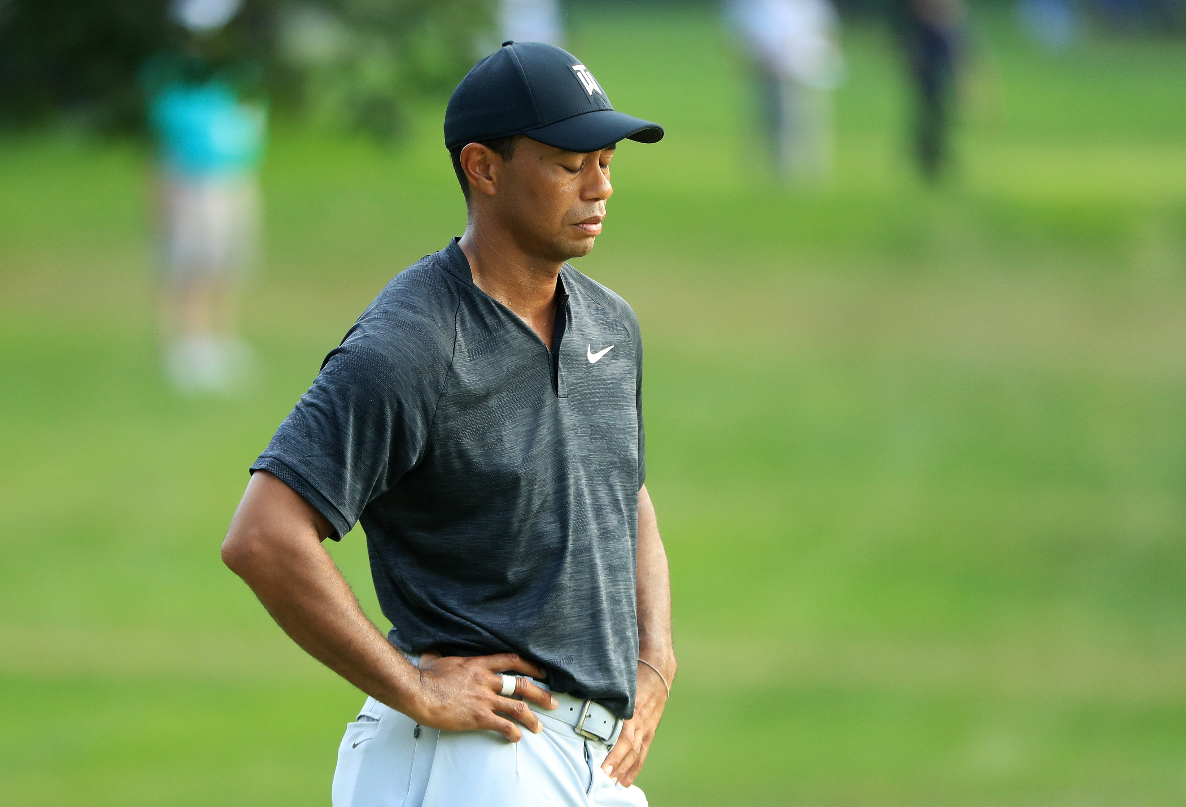 Tiger Woods Didn T Make Anything Friday At The Northern Trust Makes Cut On The Number Golf News And Tour Information Golf Digest