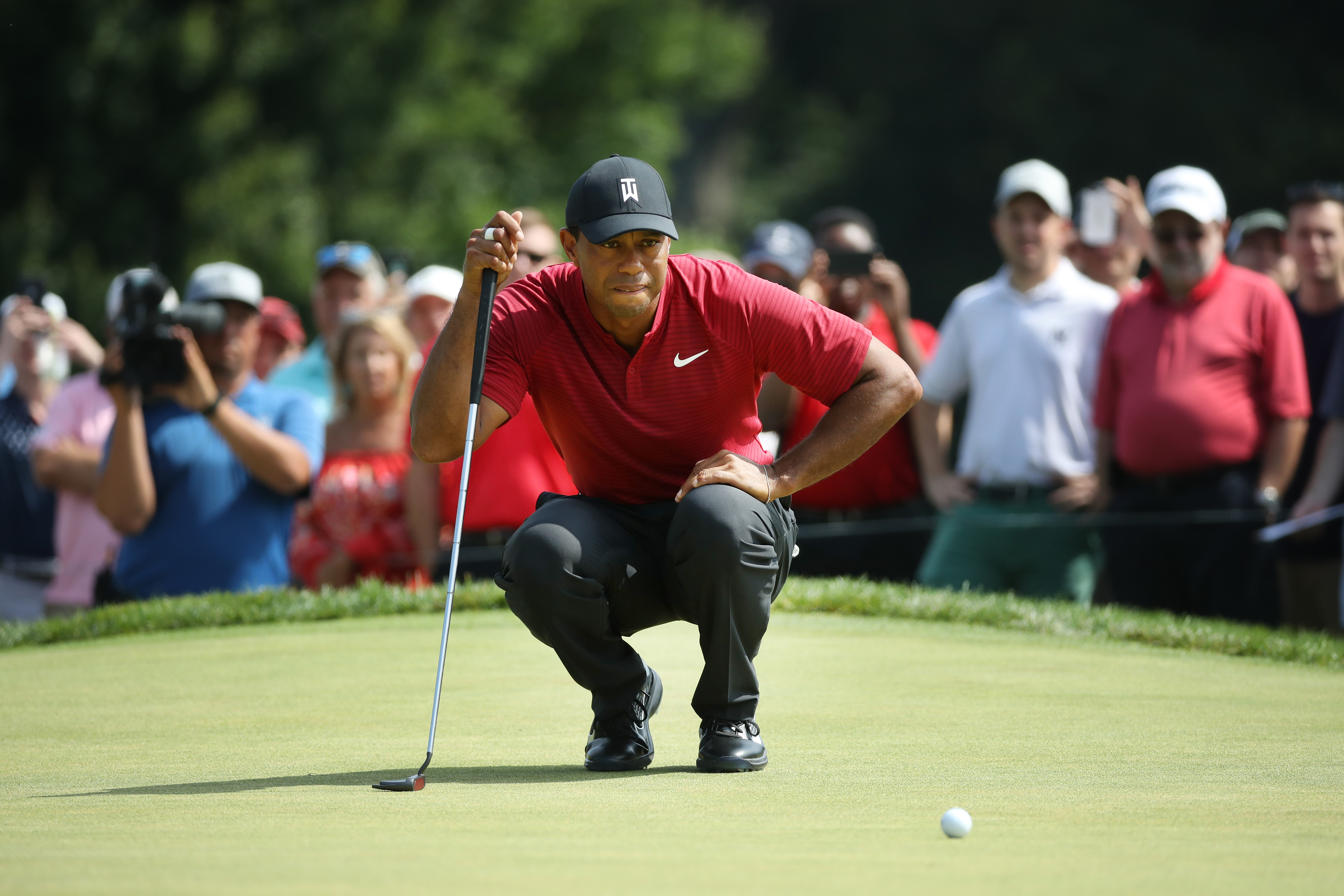 Tiger Woods Closes With One Under 70 At Northern Trust Says He Played A Lot Better Than My Score Indicates Golf News And Tour Information Golf Digest