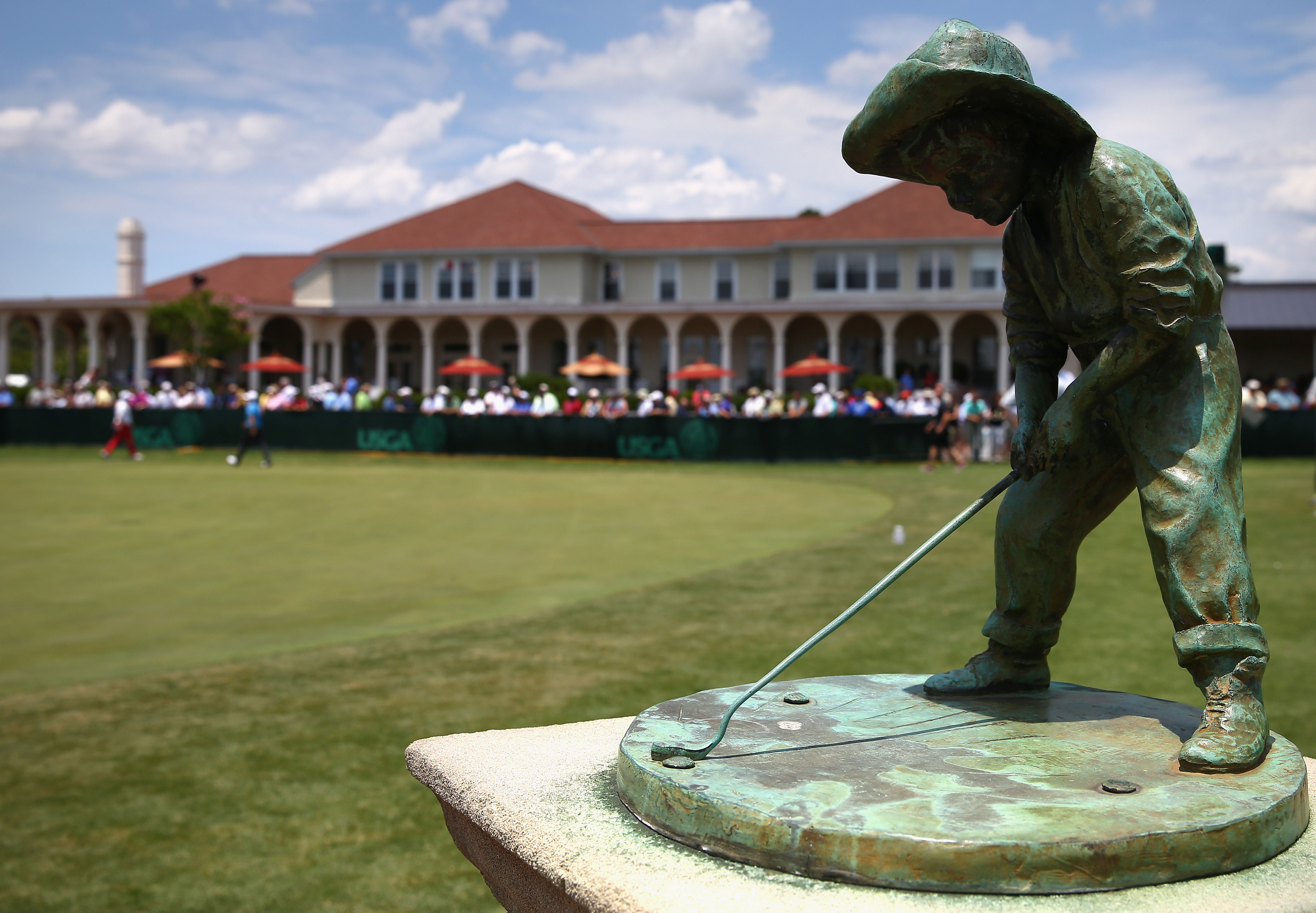 Pinehurst Resort auctions off 'once-in-a-lifetime' experiences to raise  money for Employee Assistance Fund, Golf News and Tour Information