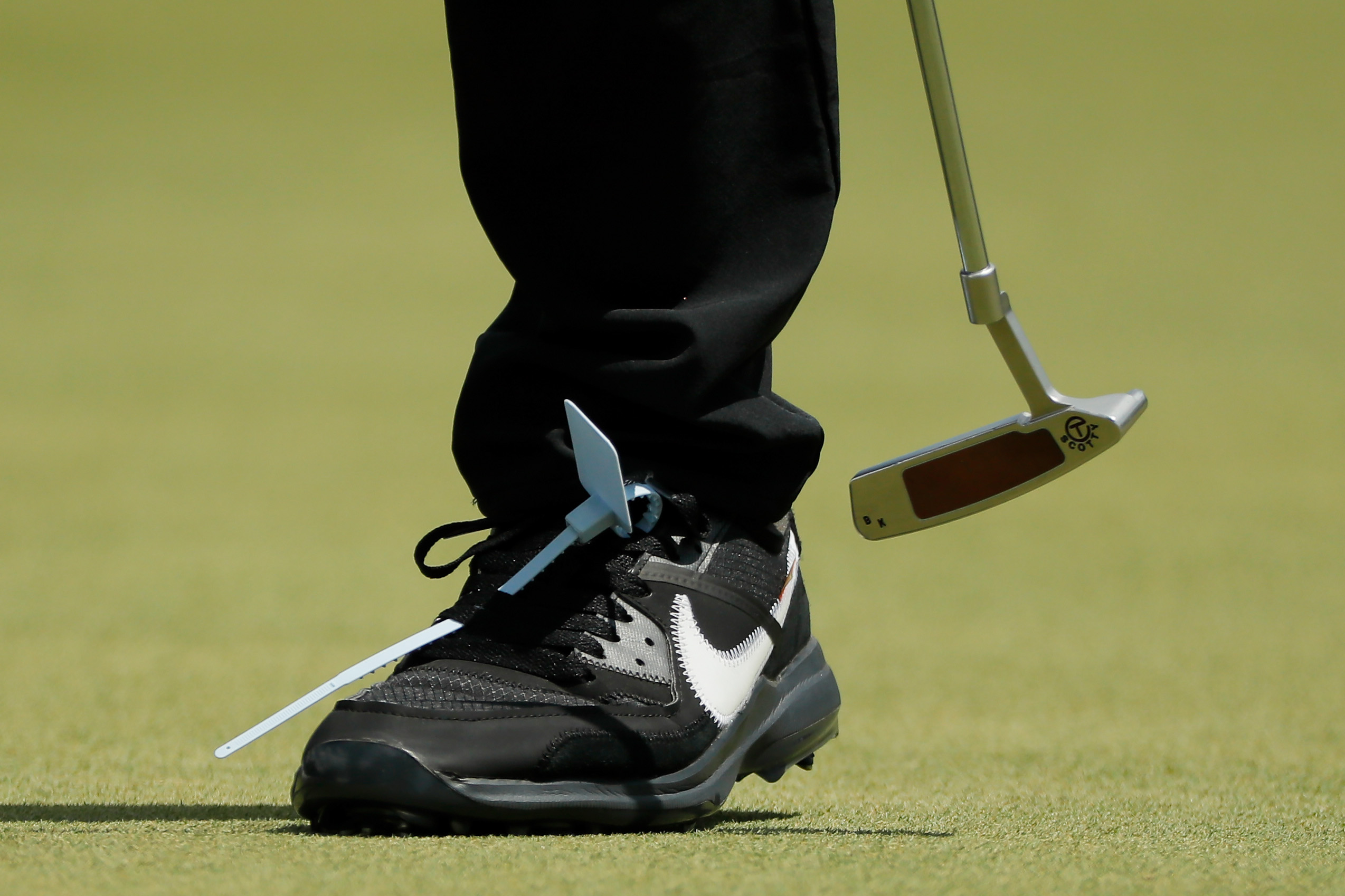 nike golf shoes worn by brooks koepka