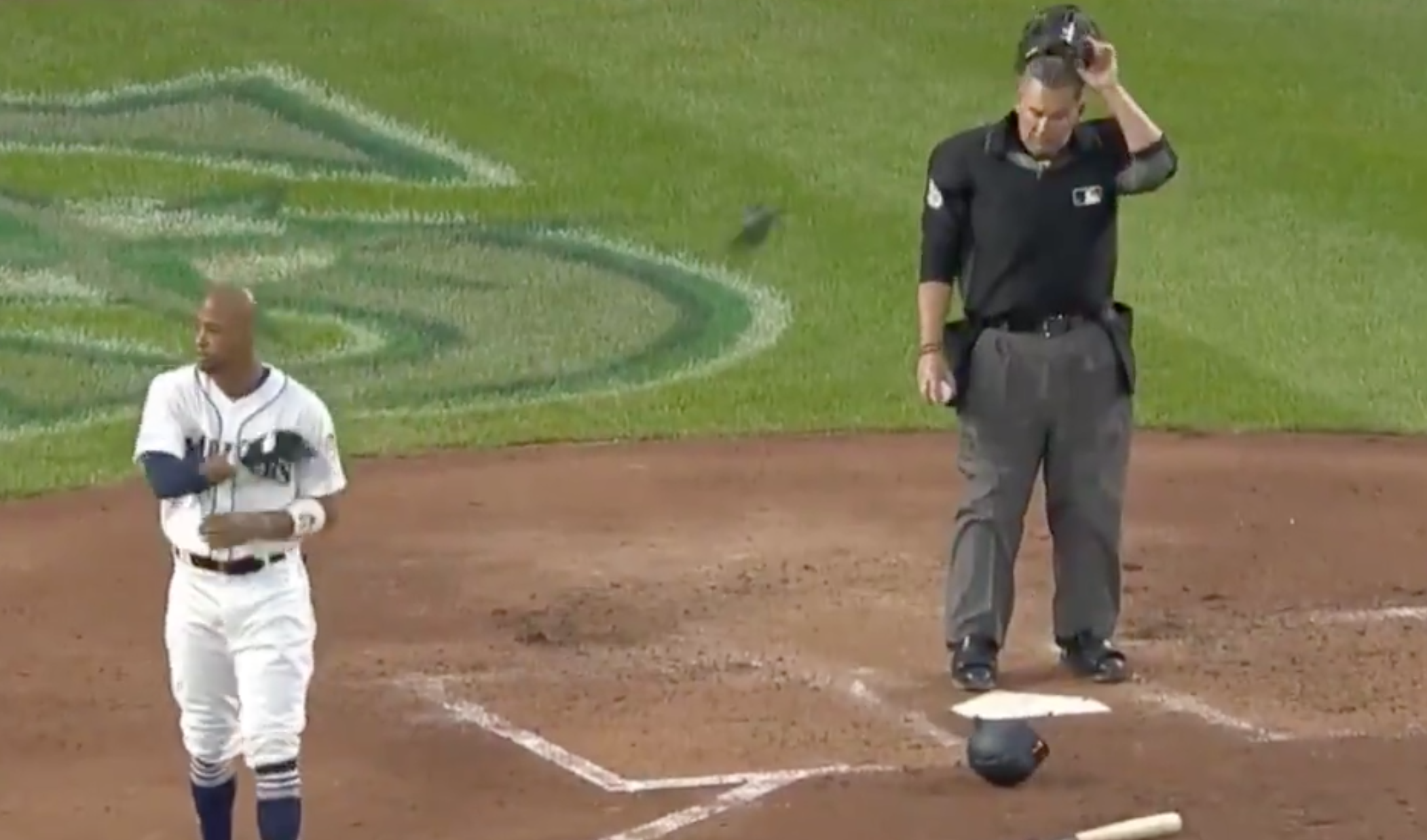 Burleson laments atbat altered by ump's call