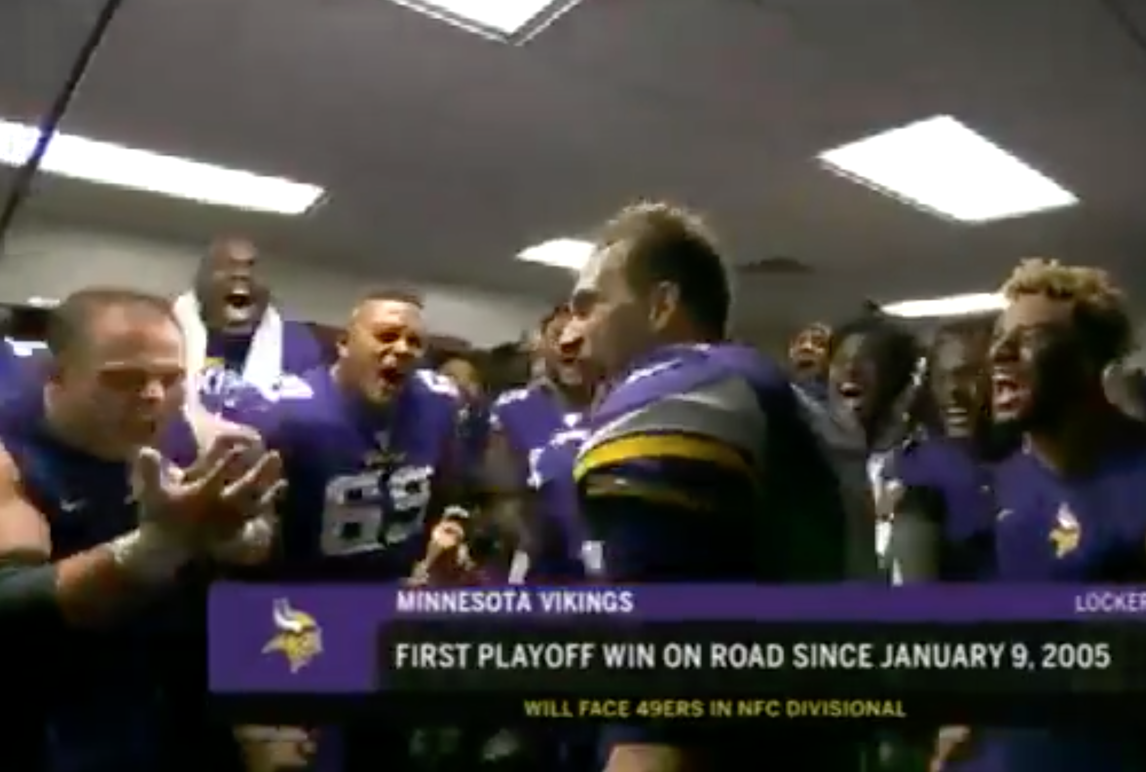A blinged-out, shirtless Kirk Cousins dancing on the Vikings jet after  going 7-1 is your highlight of the NFL weekend, This is the Loop
