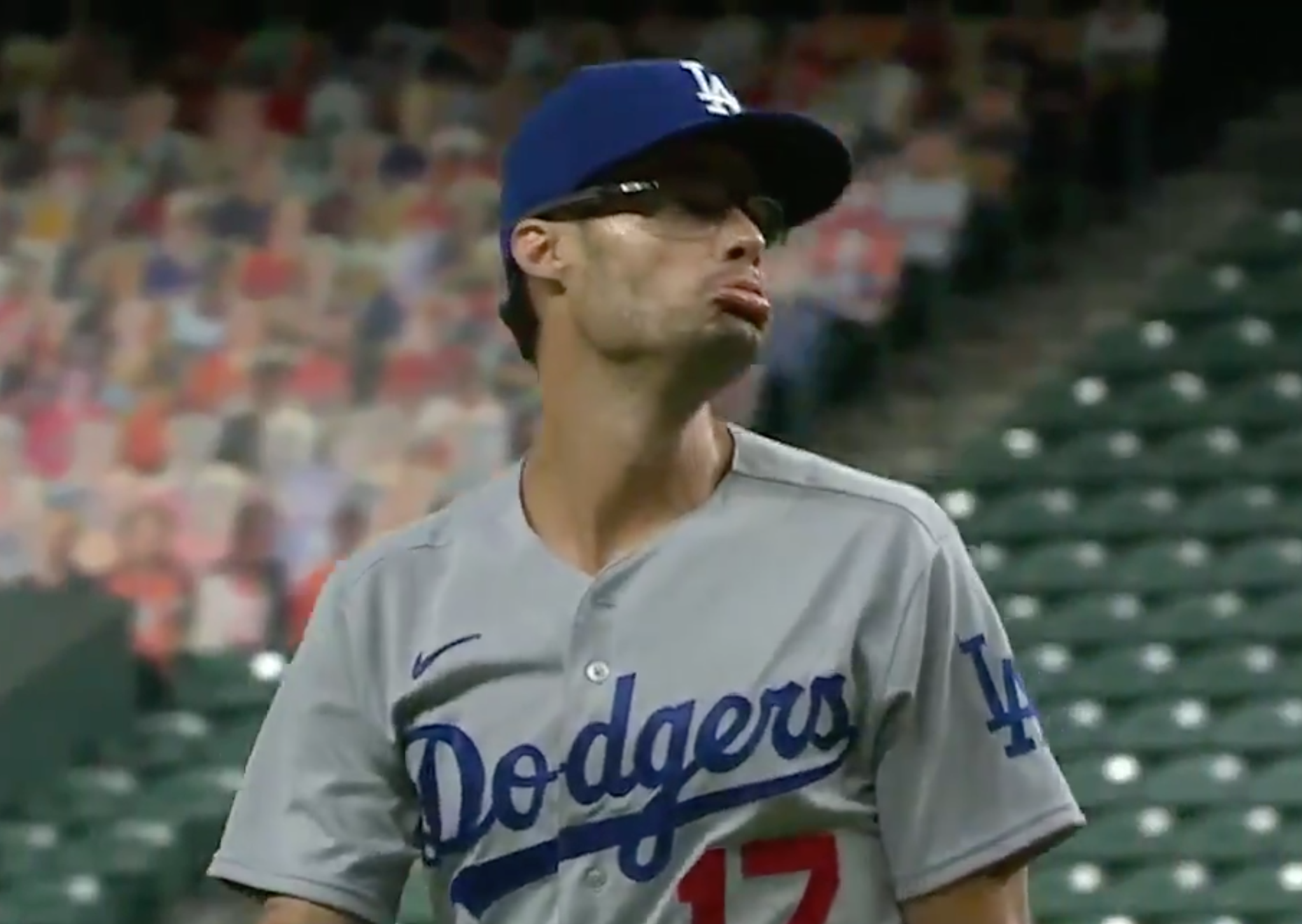 VIDEO: Dodgers Pitcher Joe Kelly Throws Fastball Behind Alex Bregman