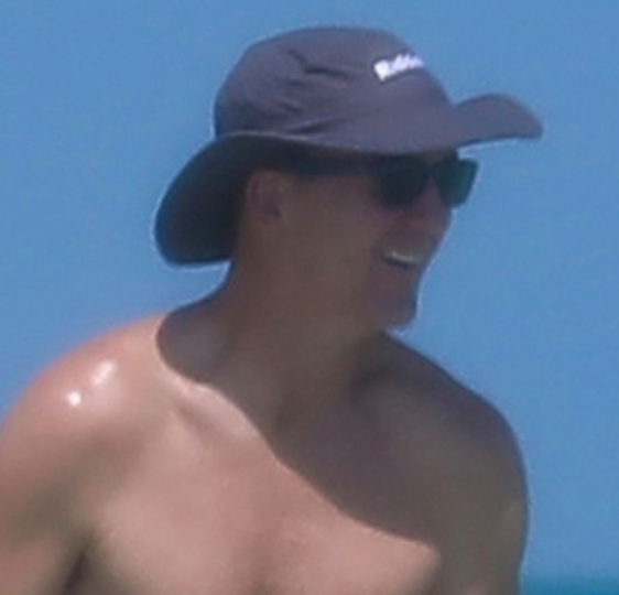 Peyton Manning's shredded beach bod is the real October surprise