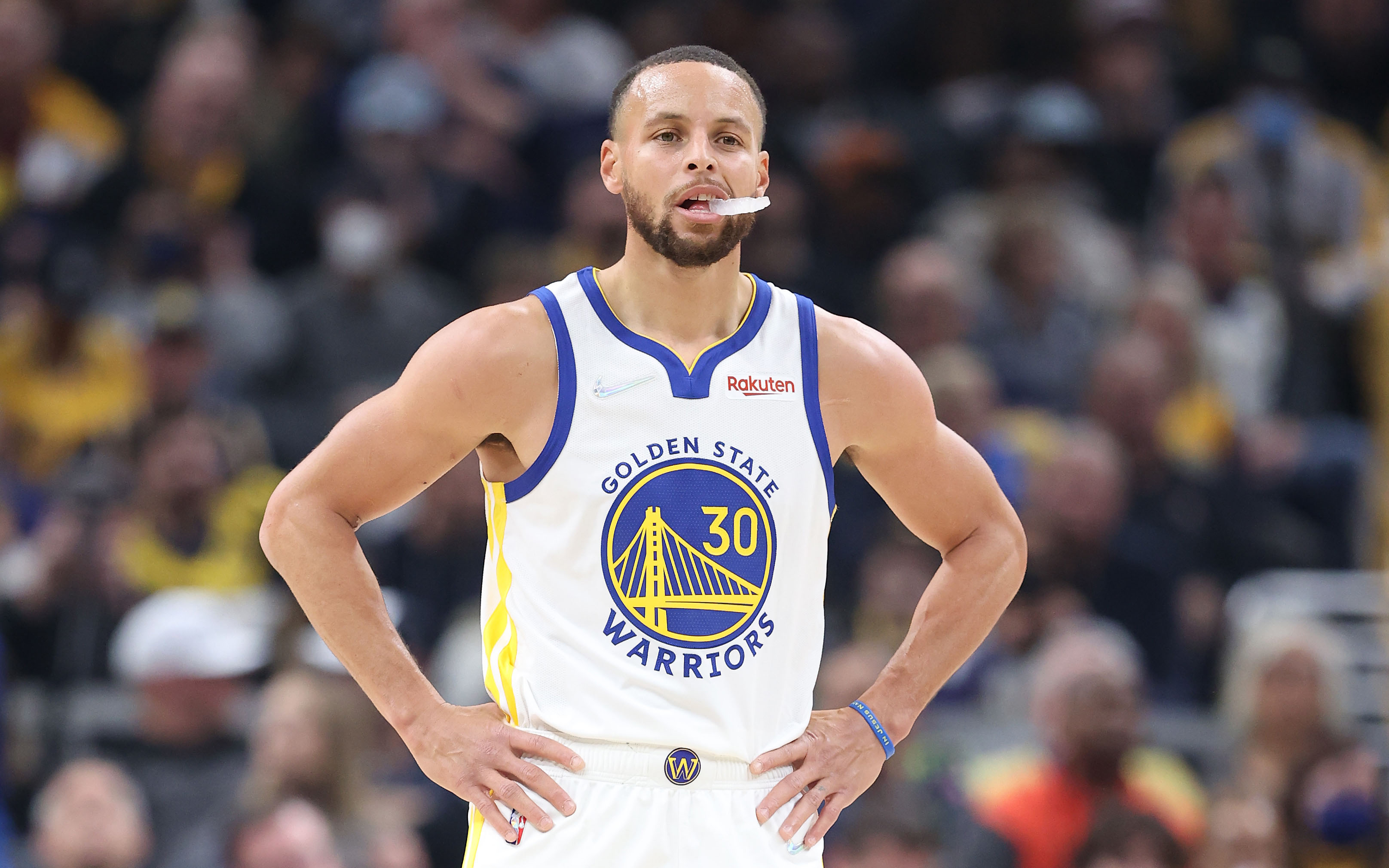 Watch: Steph Curry breaks Ray Allen's NBA 3-pointer record vs. Knicks