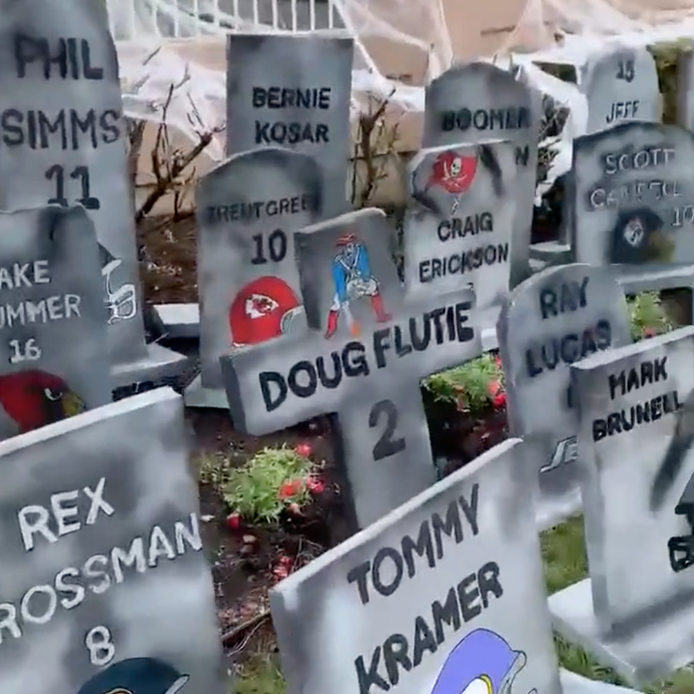 Browns' Myles Garrett decorates for Halloween with quarterback graveyard