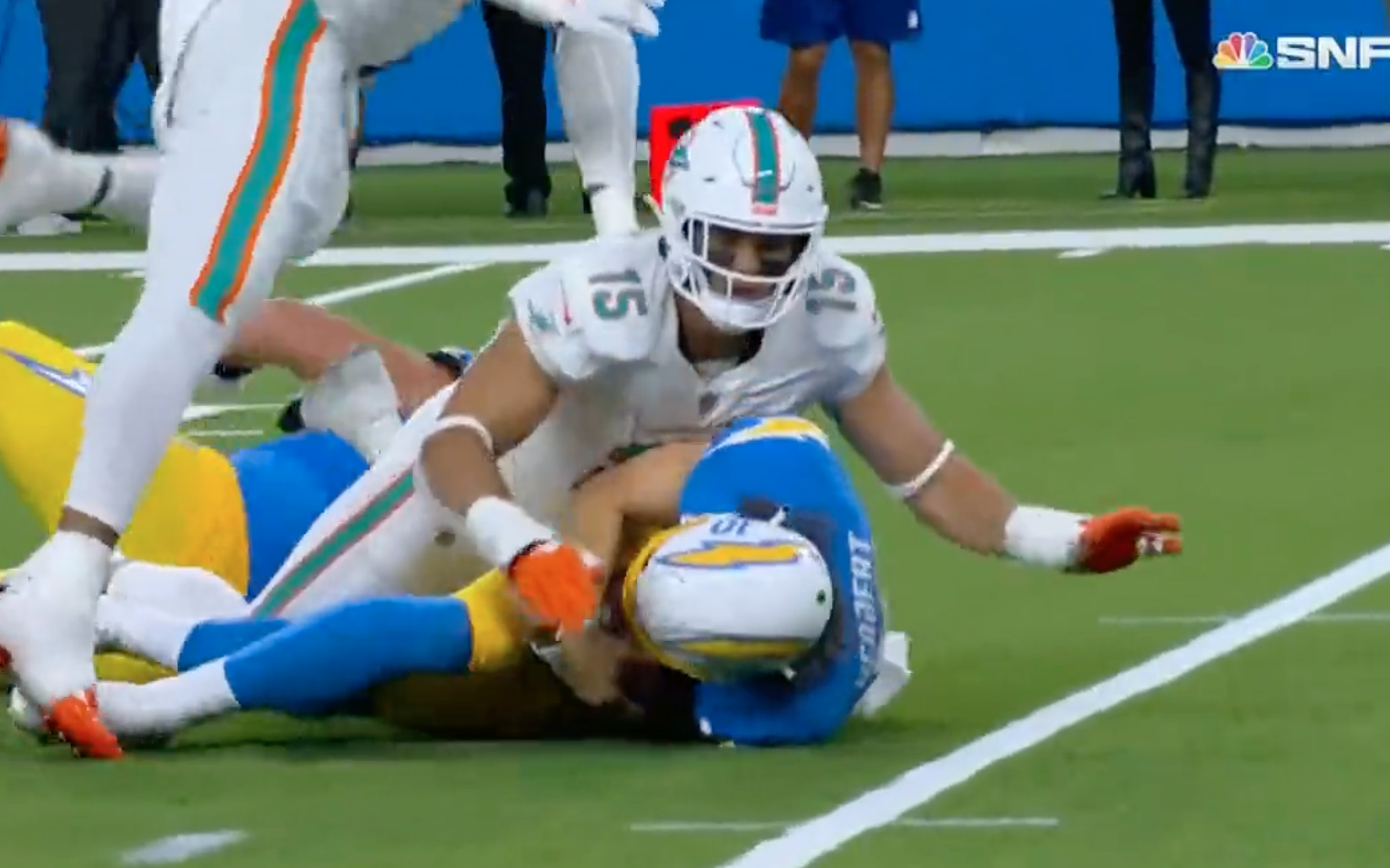 Justin Herbert and Chargers fall flat late in loss to Dolphins