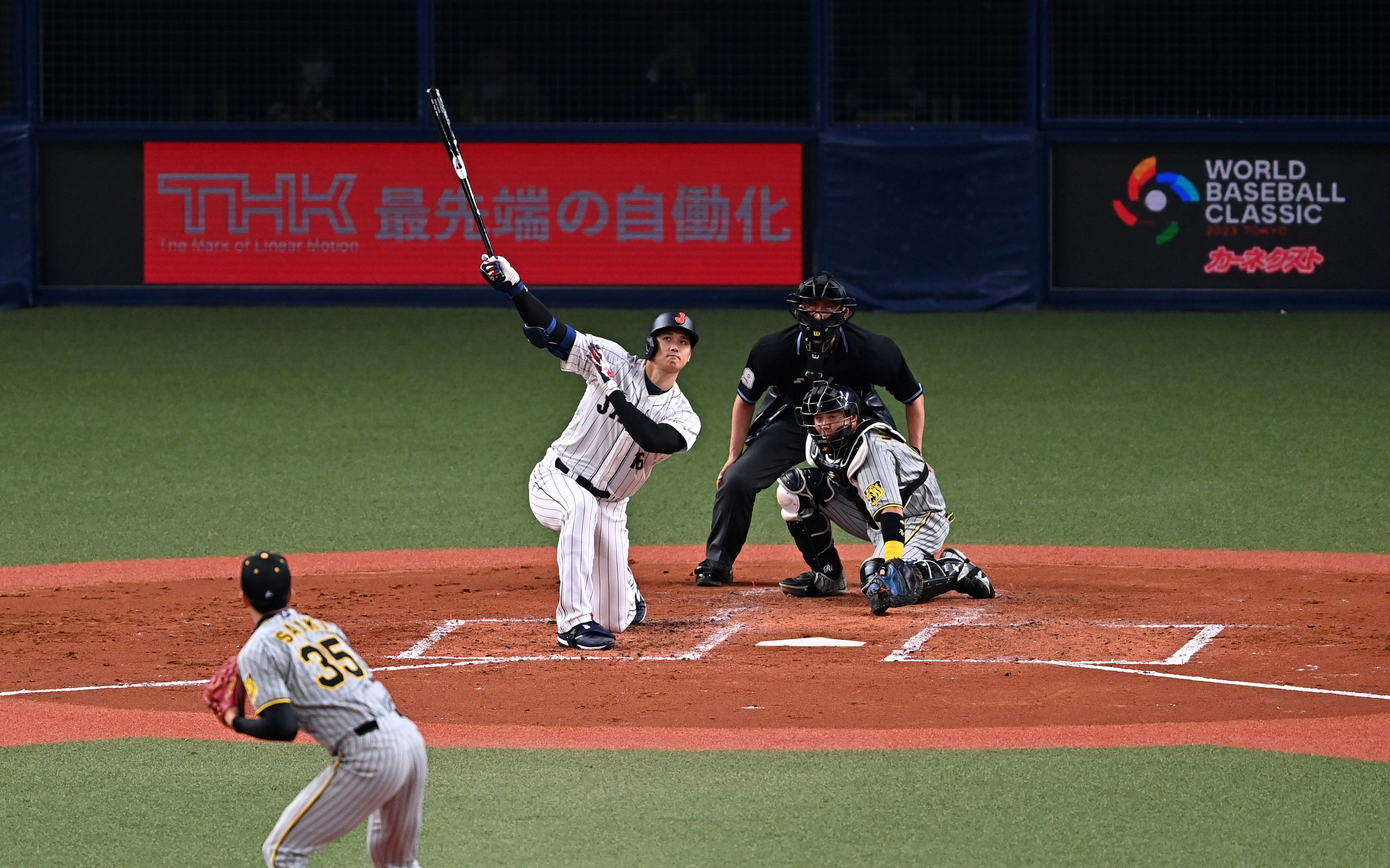 Baseball: Shohei Ohtani hits 1st WBC homer in Japan's rout of