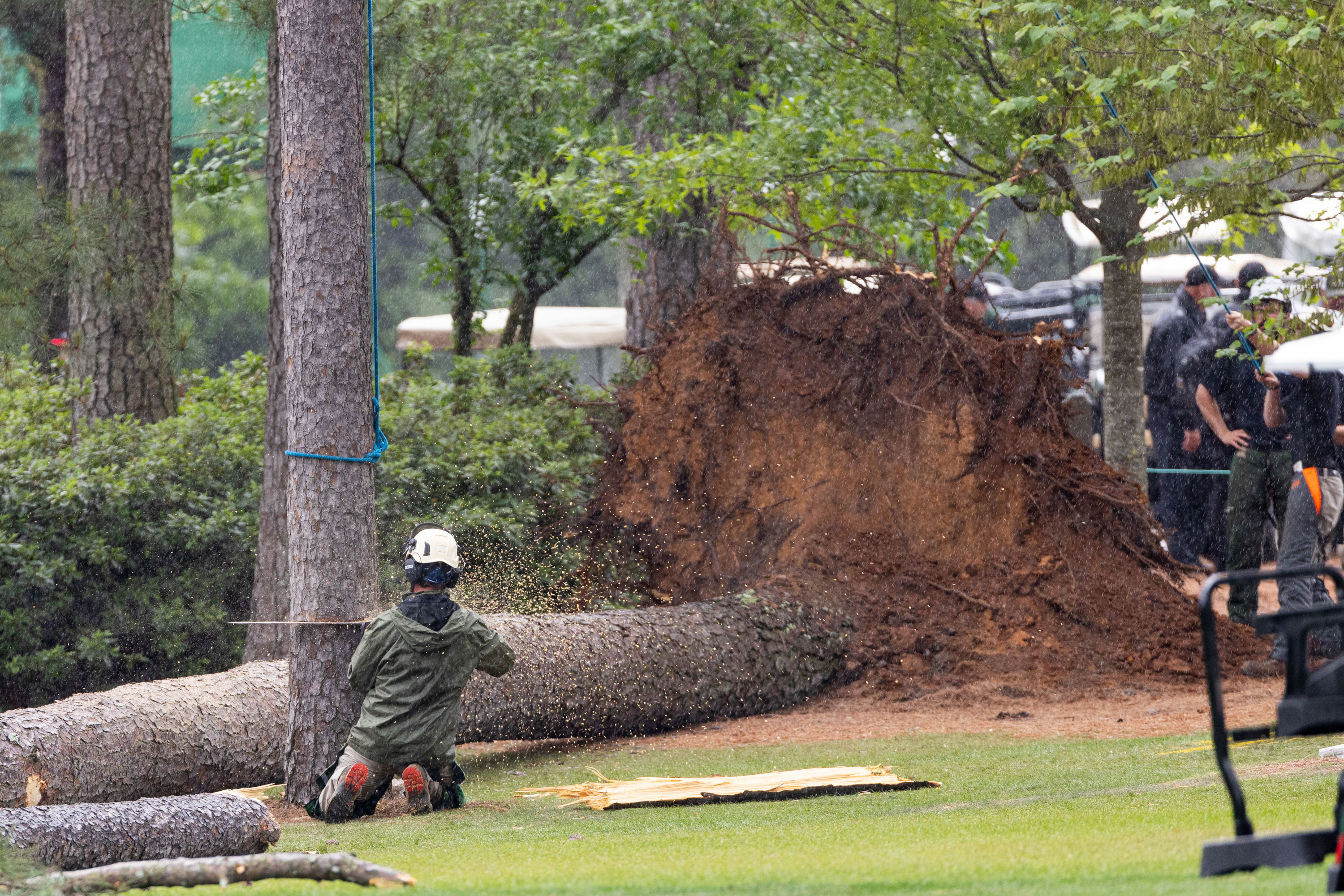 Masters 2023 Scary scene unfolds as trees collapse near patrons at