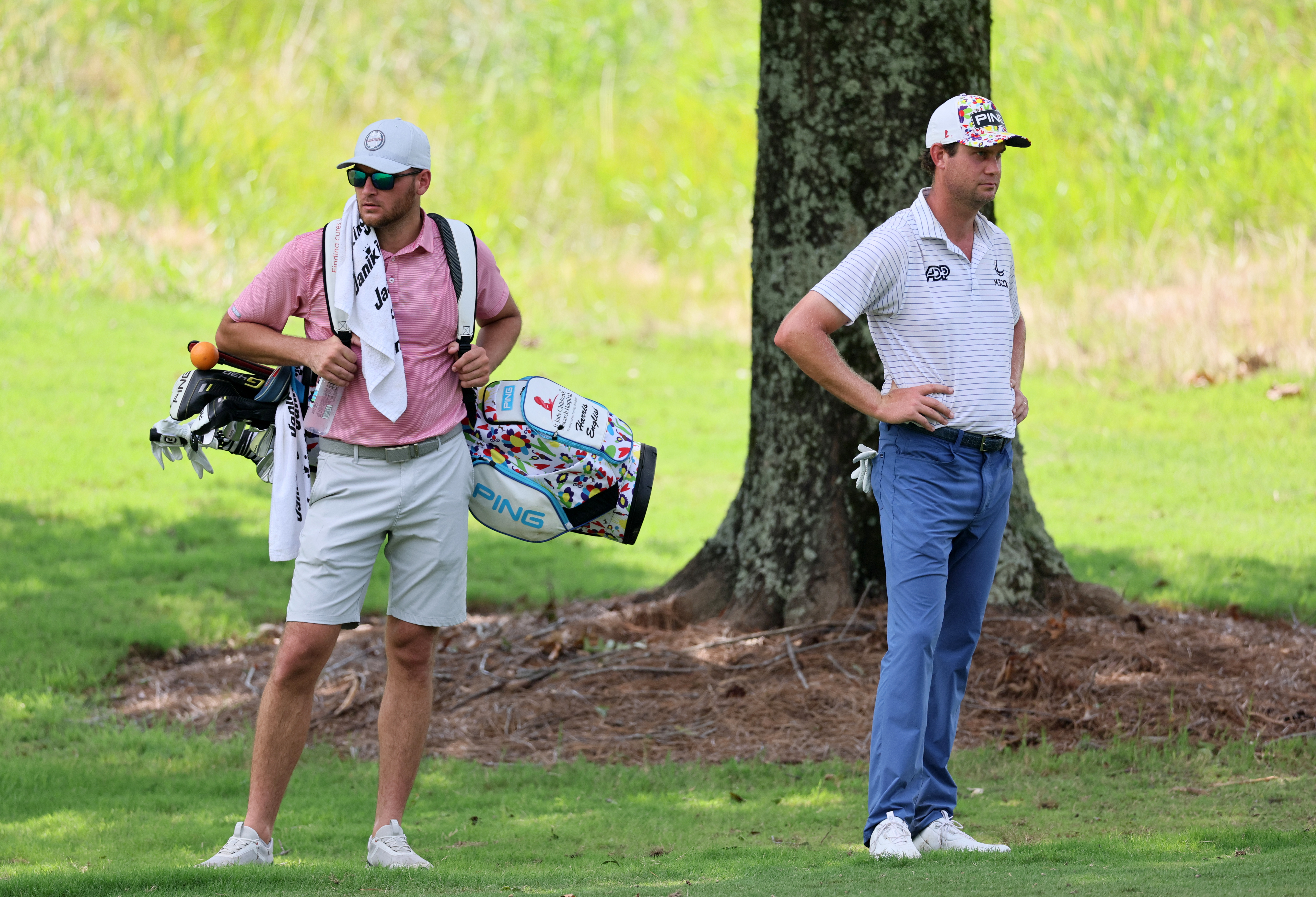 Tour pro's caddie suffers heat distress in steamy Memphis and fan comes to  rescue to tote bag, Golf News and Tour Information